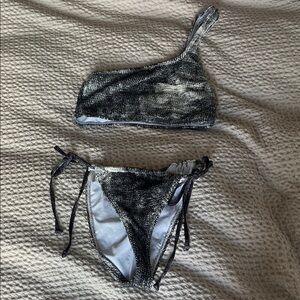 Good American Black Silver One-Shoulder Bikini